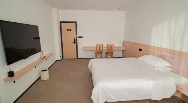 Люкс Deluxe Zixing City Dongjiang Lake Xiuliu youth homestay