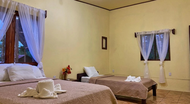 Трёхместный семейный номер Standard Princesa de la Luna Ecolodge