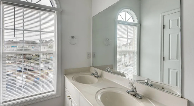 Апартаменты с 3 комнатами 1 Mi to Beach: Myrtle Beach Condo w/ Pool Access