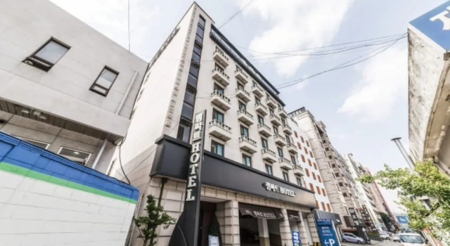 Rampart Hotel, Забронировать Отель Кванмён Кёнгидо, рядом с Торговый центр E-Mart в Кванмён Соха