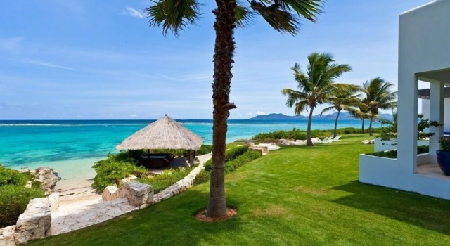 Villa Le Bleu, Брондау Вилла Blowing Point қаласындағы төсек алаңы бар қонақ үйлер, Тоқтау алаңы