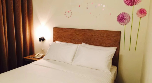 Hotel Sri Sutra Taman Serdang Perdana, Забронировать Отель Сери-Кембанган Селангор