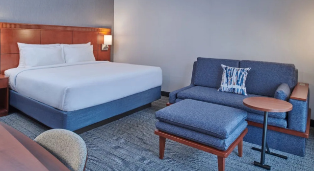 Двухместный номер Standard Courtyard by Marriott Detroit Livonia