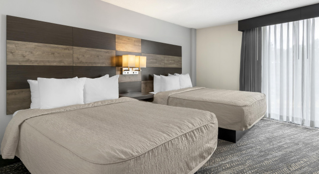 Четырёхместный номер Standard Best Western Plus Wausau Tower Inn