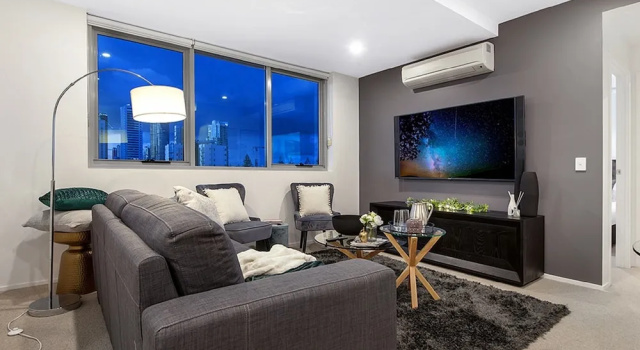 NEO Apartments - Holidays Gold Coast, Забронировать Апартаменты/квартира Голд-Кост Квинсленд, рядом с Harbour Day Spa