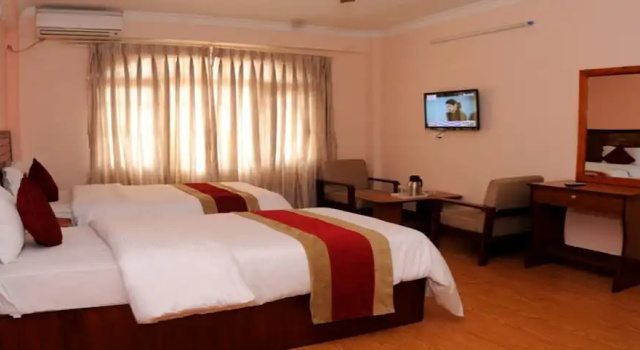 Двухместный номер Deluxe MeroStay 035 Hotel Brihaspati