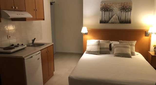 Студия Economy Philippos Studios & Apartments