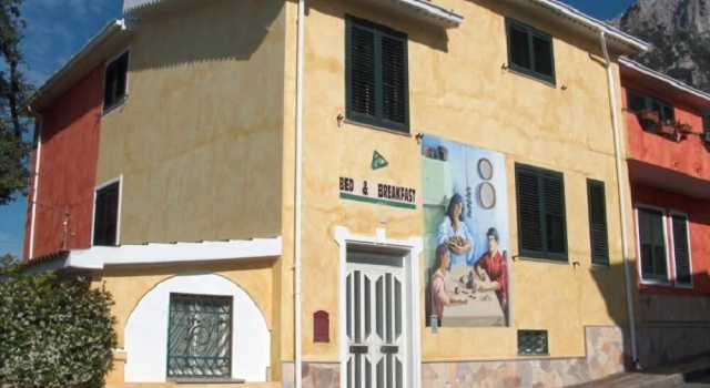 Bed & Breakfast Da Mintonia, Забронировать Отель Ольена Barbagia