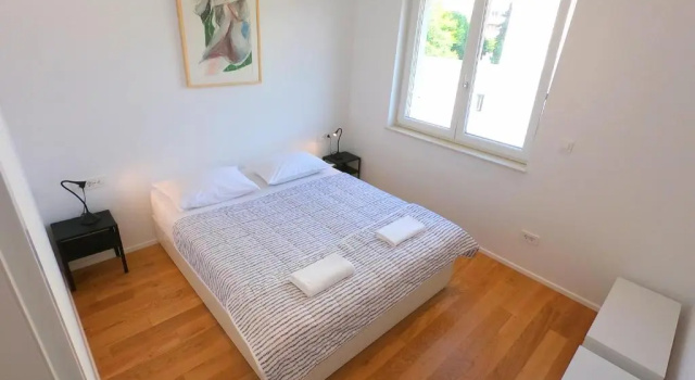Апартаменты Lovely Getaway Split City Center