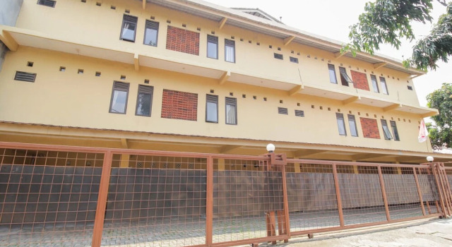 Airy Eco Bintaro BTC Tangerang Selatan, Book Hotel Ciputat Banten