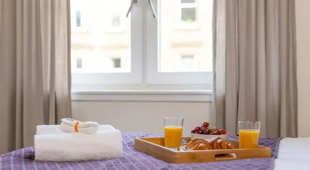 Polwarth Gardens Edinburgh Apartment, Забронировать Апартаменты/квартира Отели Эдинбурга с парковкой, рядом с Эдинбургский международный конференц-центр, Парковка