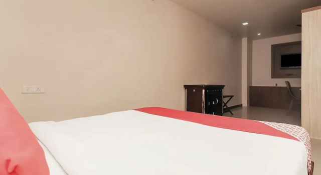 Номер Standard OYO 740 Hotel Suravi