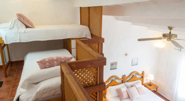 Семейный люкс с балконом Agroturismo Binissafullet Vell