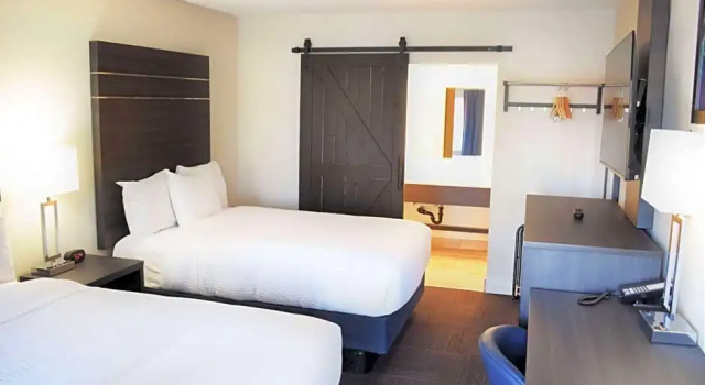 Четырёхместный номер Deluxe Travelodge by Wyndham Santa Rosa Wine Country