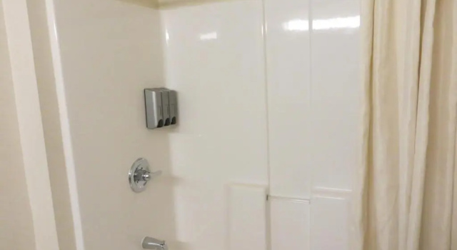 Четырёхместный номер Deluxe Best Western Plus Lake Elsinore Inn & Suites