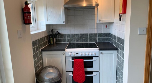 Коттедж 3 Bedroom House For Contractors By Beds Away Short Lets & Serviced Accommodation Oxford With Free Parking for 2 Cars