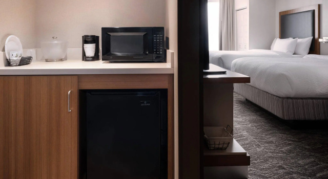 Четырёхместная студия Fairfield Inn & Suites by Marriott Syracuse Carrier Circle