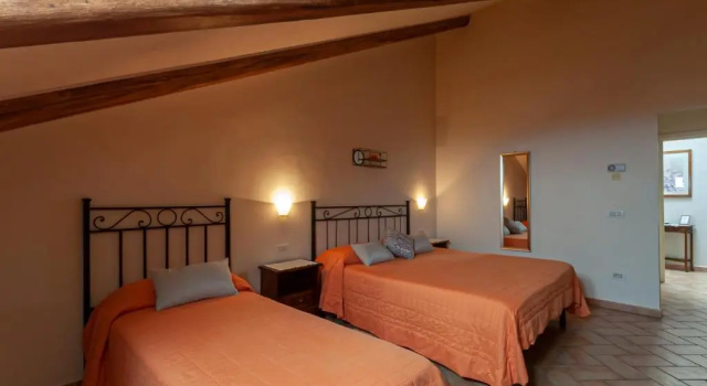 Четырёхместный номер Standard Bed and Breakfast Donna Olimpia