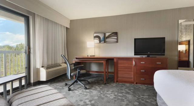 Courtyard by Marriott Akron Fairlawn