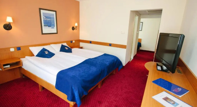 Трёхместный номер Standard Hotel Mediterran