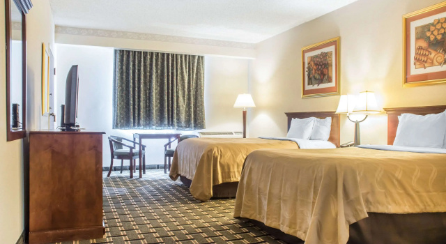 Quality Inn & Suites Palm Island Indoor Waterpark