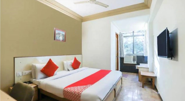Hotel Peace Inn, Забронировать Отель Ахмадабад штат Гуджарат