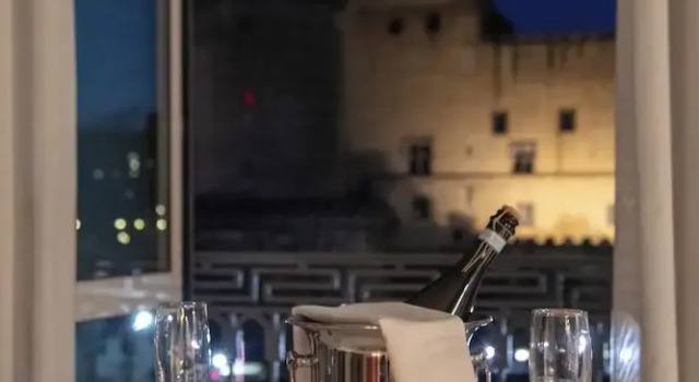 Номер Deluxe MAIN - Municipio