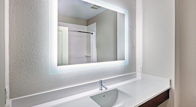 Двухместный номер Standard Holiday Inn Express Hotel & Suites PORT ARTHUR by IHG
