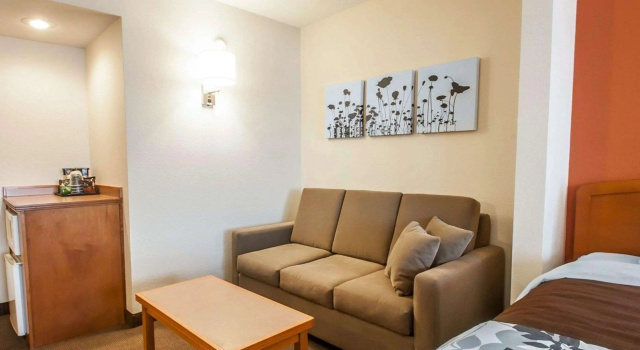 Четырёхместный люкс Sleep Inn & Suites Lake of the Ozarks
