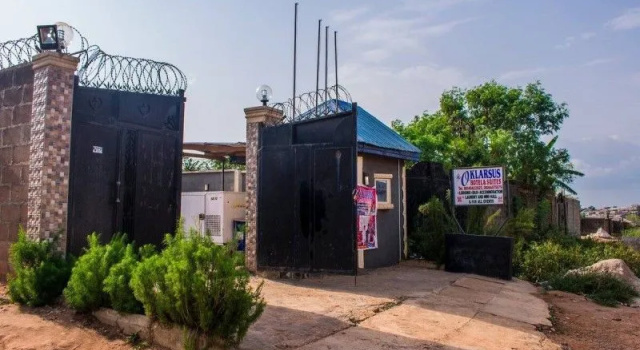 Oklarsus Hotel & Suites