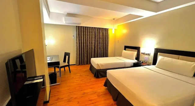 Номер Deluxe Mallberry Suites Business Hotel