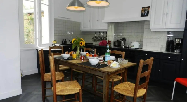 Chez Paulette, Забронировать Отель Понт-Одеме Eure
