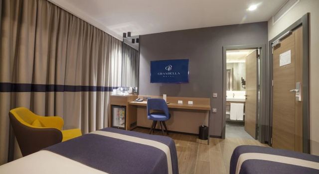 Семейный номер Standard с 2 комнатами с видом на город GRANBELLAHOTEL