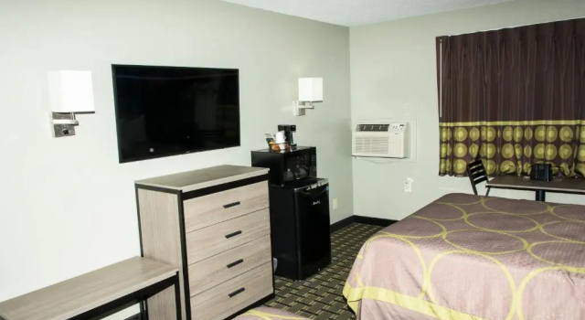Четырёхместный номер Deluxe Super 8 by Wyndham Michigan City