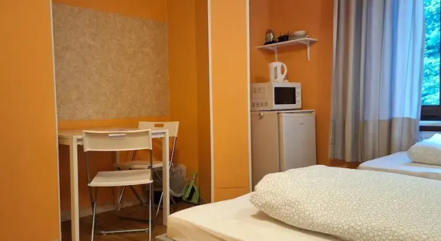 Двухместный номер Standard 2-Rent Group Hostel Rooms AUB162