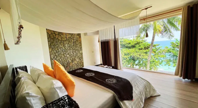 Номер Standard Пентхаус с балконом Sunset at Aninuan Beach Resort
