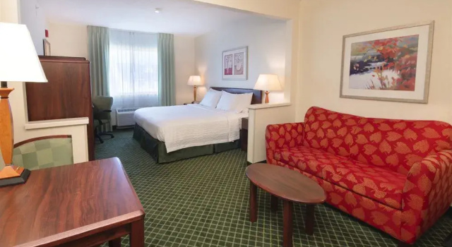 Fairfield Inn & Suites Beaumont, Забронировать Отель Бомонт Texas Gulf Coast