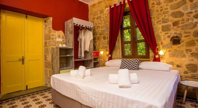 Четырёхместный номер Standard Attiki Hotel