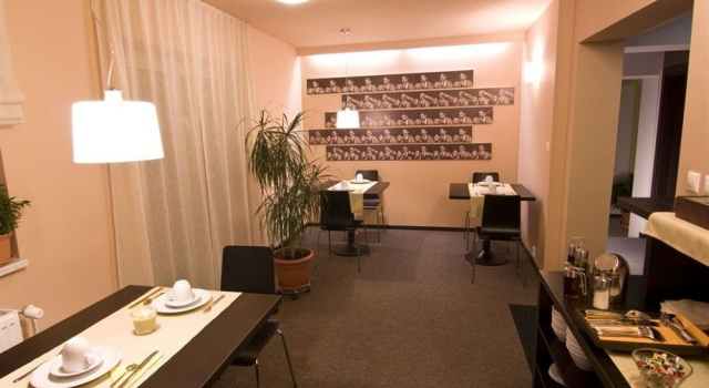 Pension EDISON7, Varaa Hotelli Bratislava Bratislava