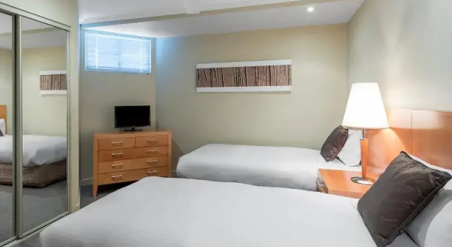 Апартаменты с 2 комнатами с балконом и с видом на бассейн Oaks Hervey Bay Resort and Spa
