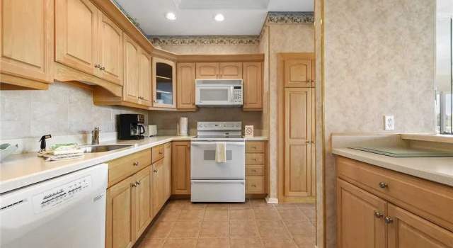 Tifton Way 81 - Three Bedroom Condo