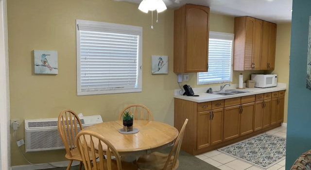 Двухместный полулюкс Hontoon Landing Resort & Marina