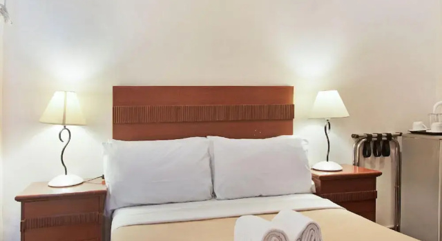 Двухместный номер Deluxe с видом на город Townhouse OAK Metro Manila Near Osmena Highway PNR Pasay formerly Avitel Hotel