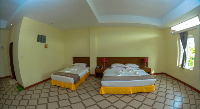 Ocean Blue Ngwe Saung Beach Hotel, Забронировать Отель Отели Нгве Сонг с завтраком, Завтраки