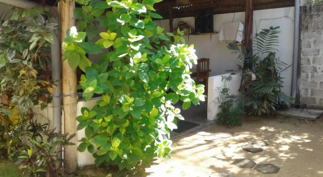 Garden Beach Hotel, Book Hotel Arugam hoteller med parkering, Parkering