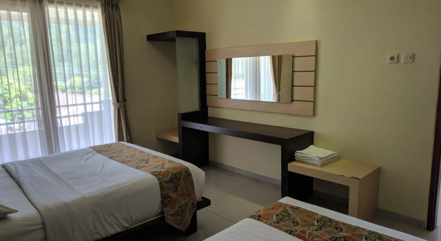 Hotel Pondok Asri Tawangmangu, Book Hotel Central Java hoteller med parkering, Parkering