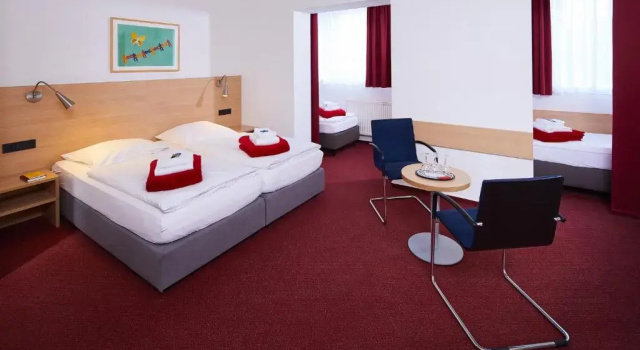 Четырёхместный номер Standard Hotel Haus vom Guten Hirten
