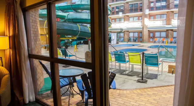 Четырёхместный номер Deluxe Medicine Hat Lodge, Trademark Collection by Wyndham