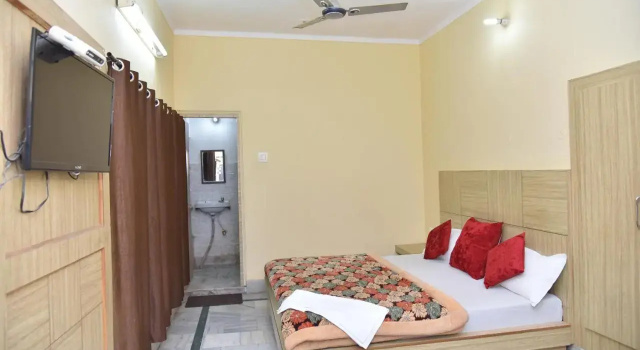 Hotel Ganga Basin