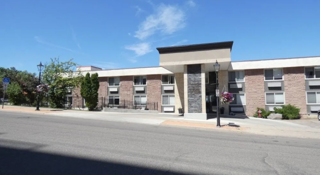 The Medicine Hat Villa, Varaa Villa Medicine Hat 